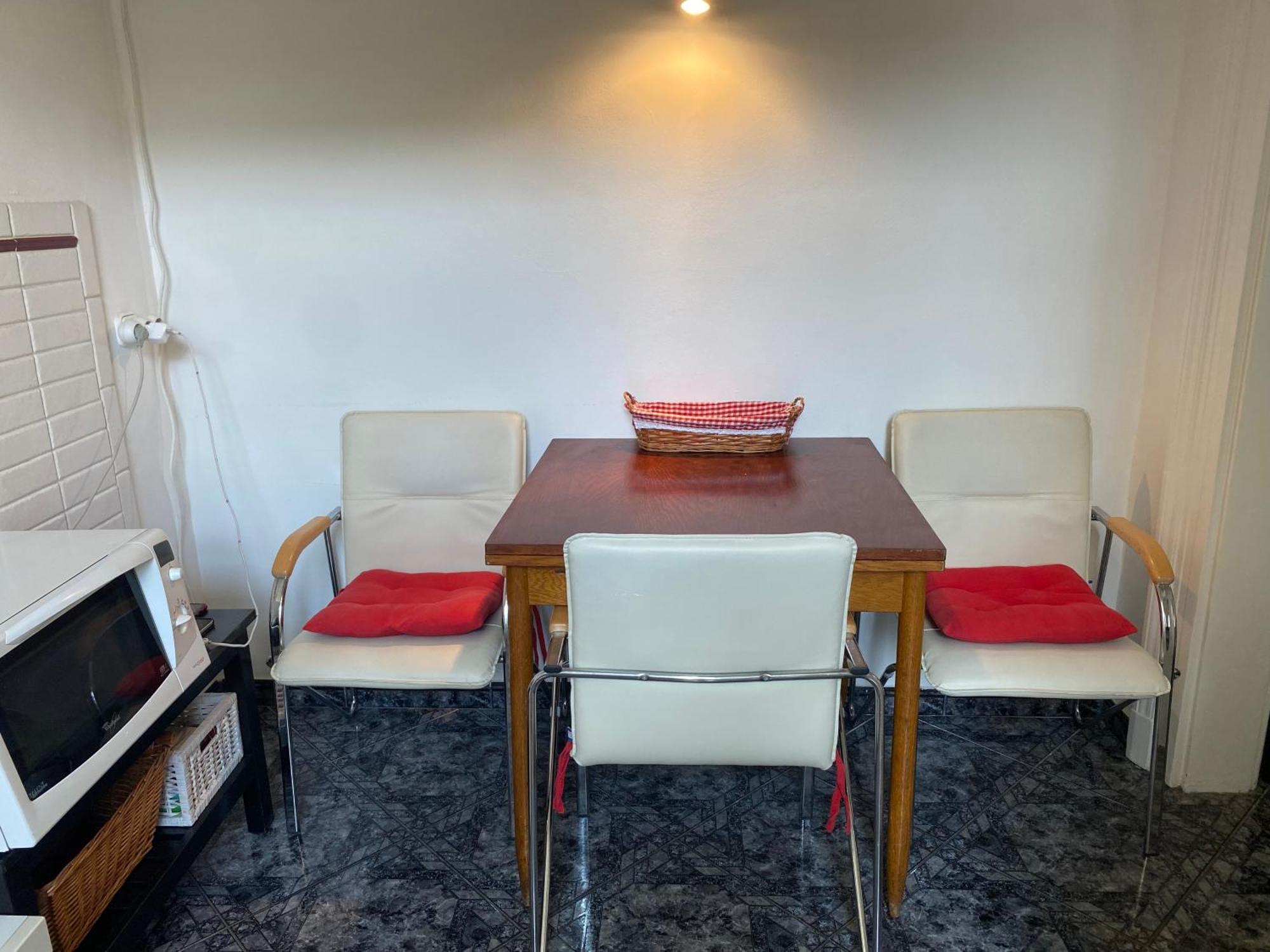 Oasis One Bedroom For Renting *