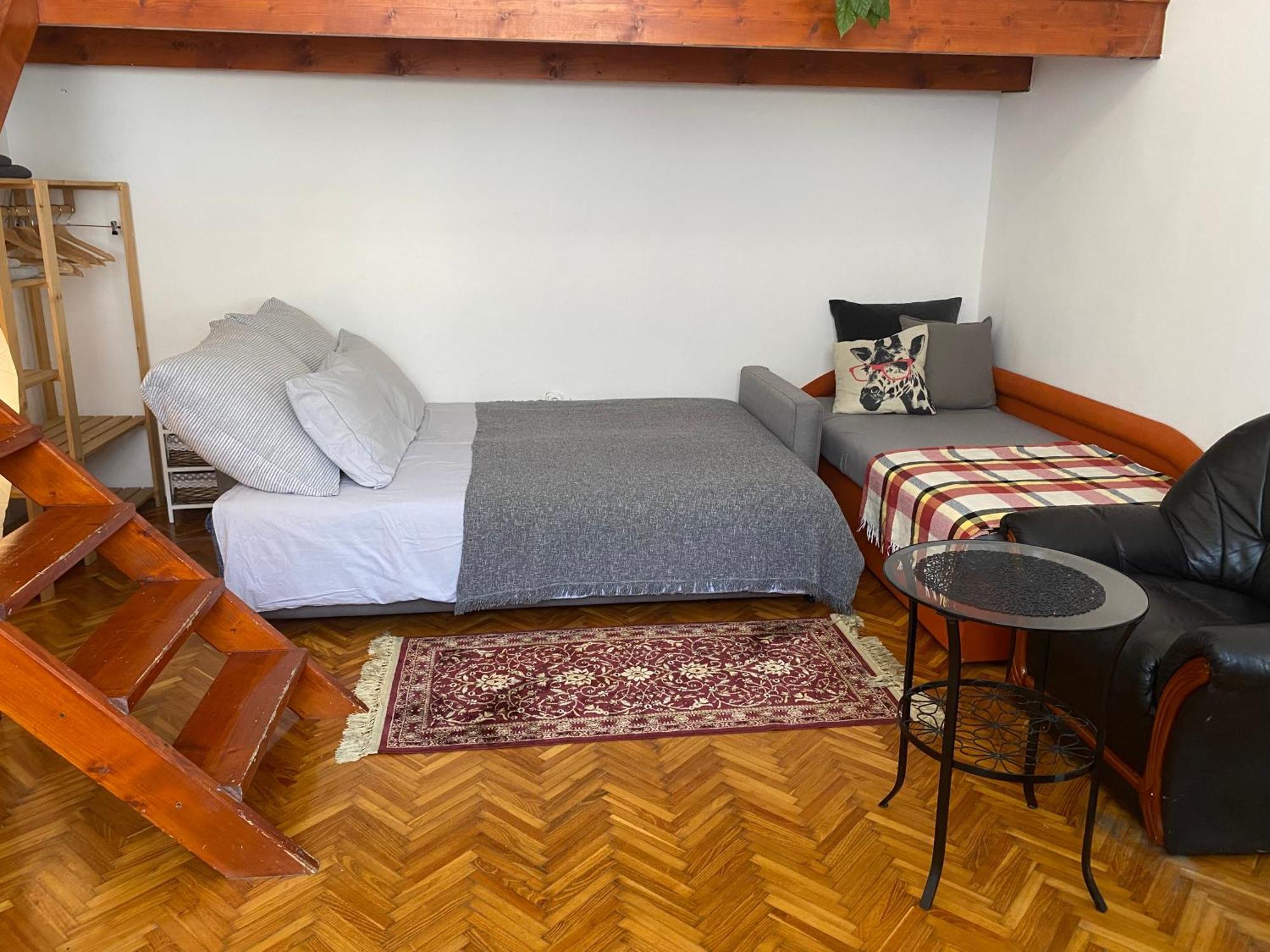 Apartment Oasis One Bedroom For Renting