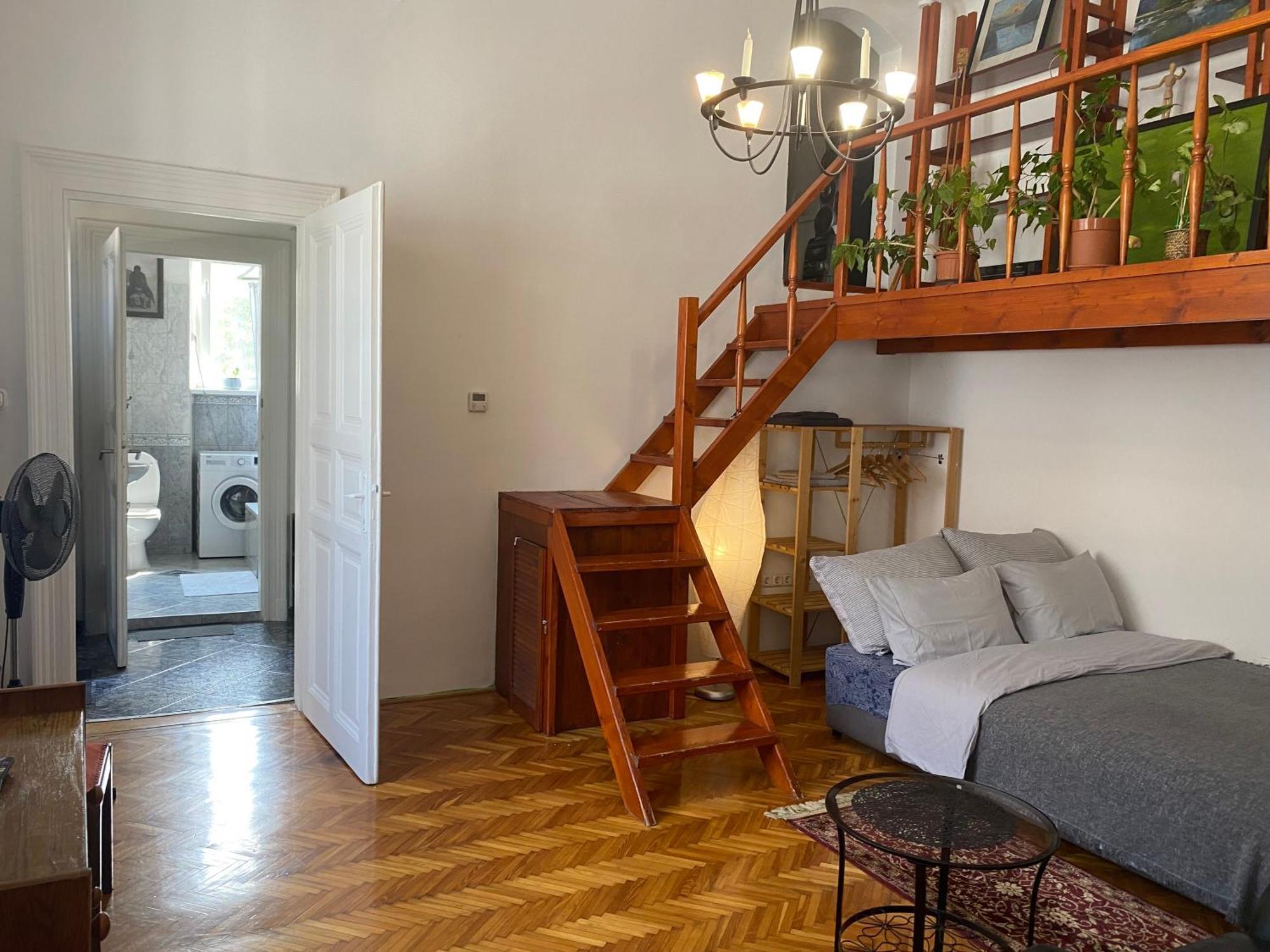 Apartment Oasis One Bedroom For Renting *